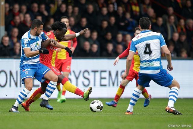 观众穿着厚 观众穿着厚