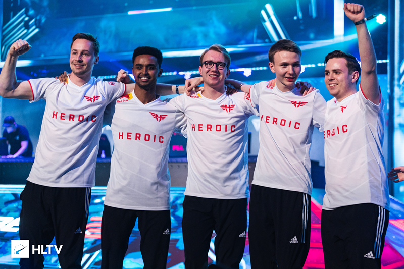 一线队仅三 一线队仅三