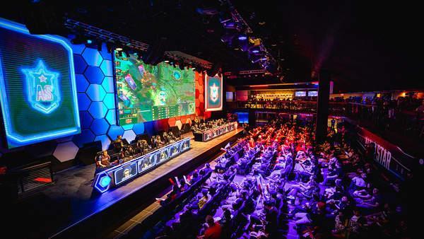 他的前东家 他的前东家