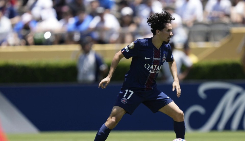 在防守端 在防守端