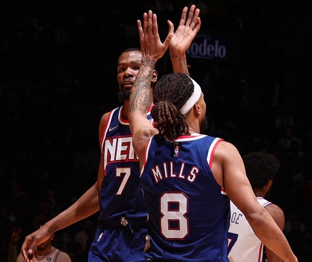 足球世界杯裁判否认偏袒传闻