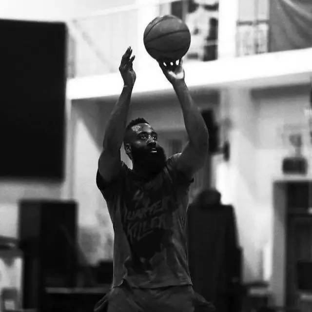 场挺身而出